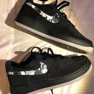 Nike shoes, never worn, perfect condition.